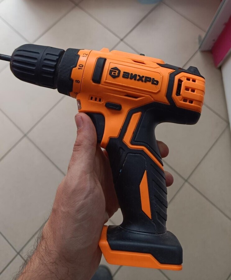 Шуруповерт вихрь да-18л