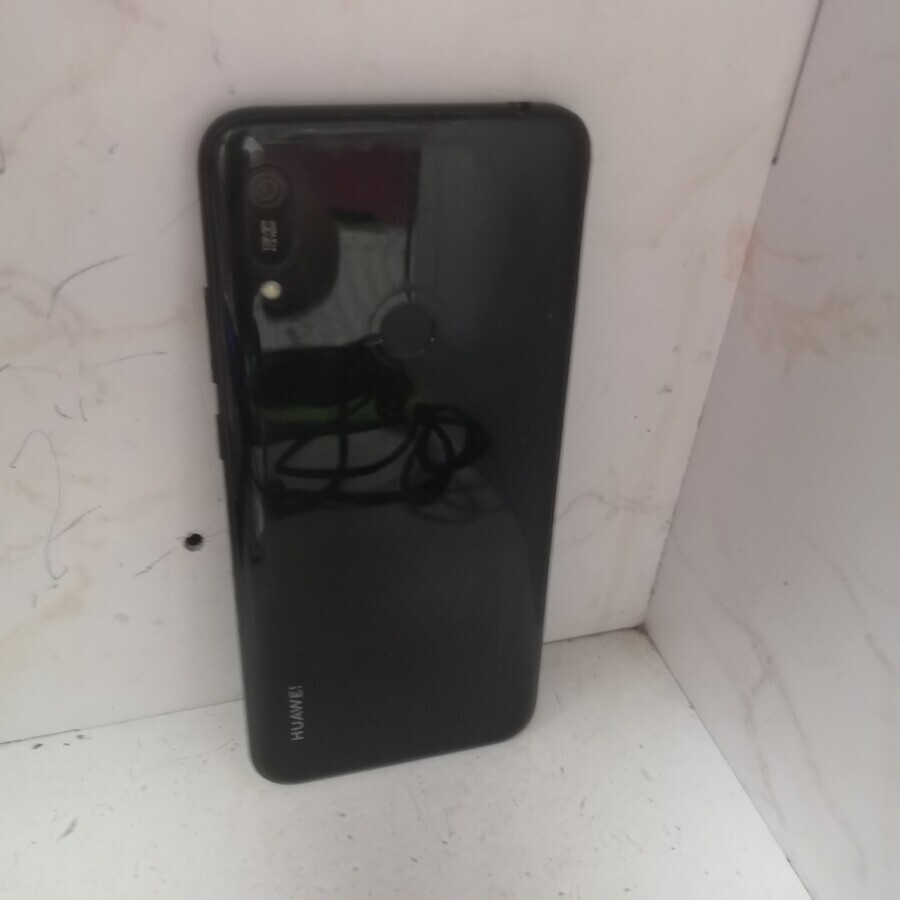 Смартфон Huawei Y6 32