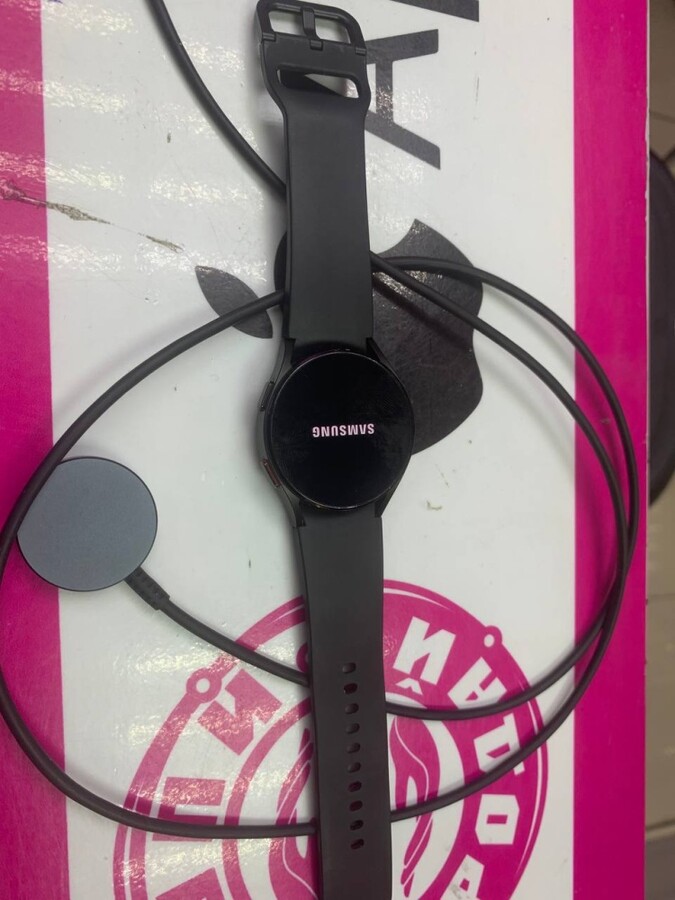 Часы Galaxy Watch 4