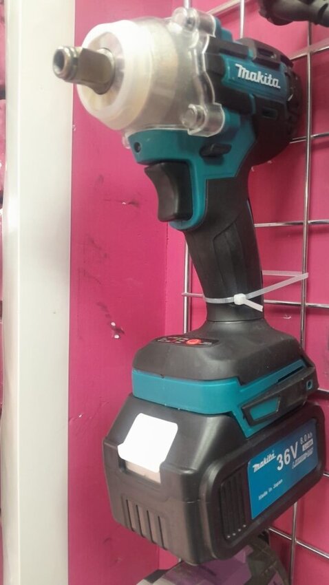 Гайковерт MAKITA