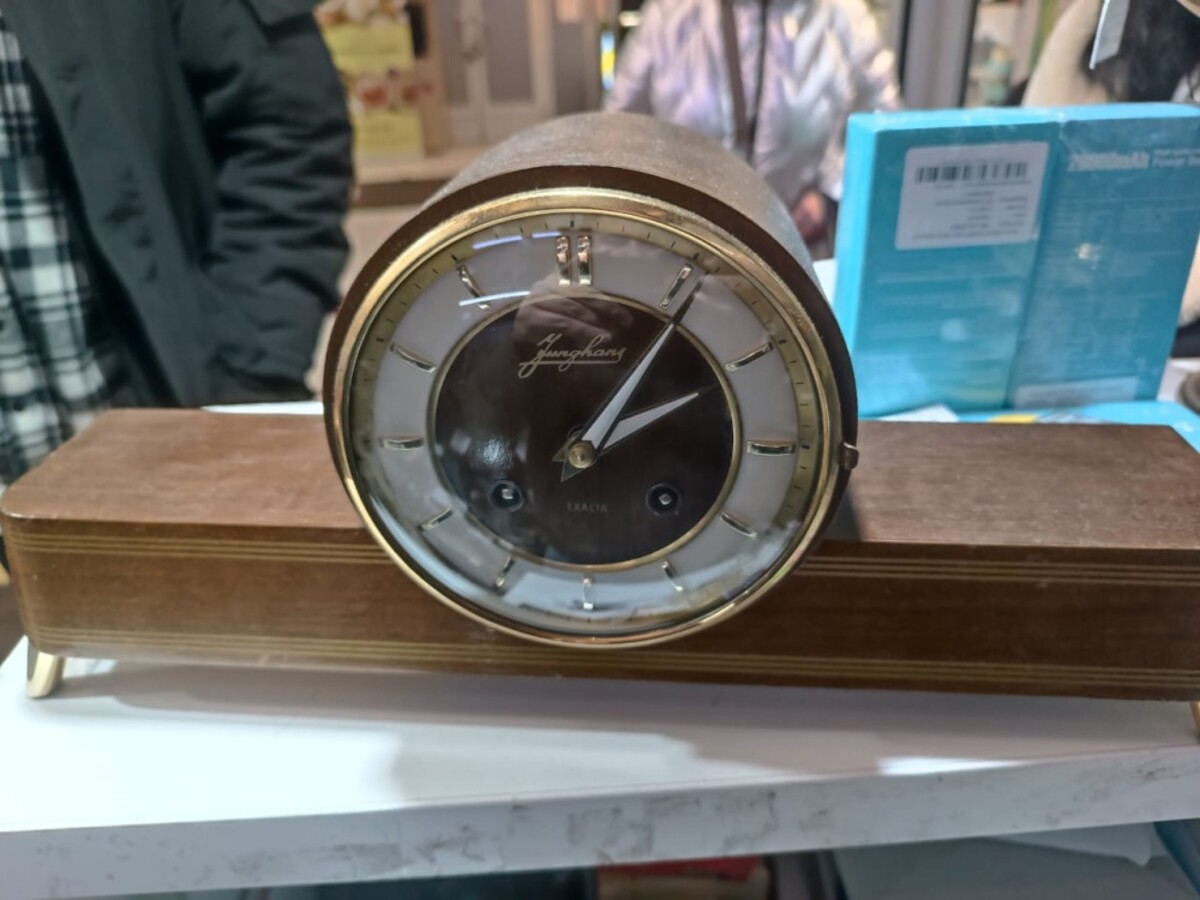 Настольные часы Junghans