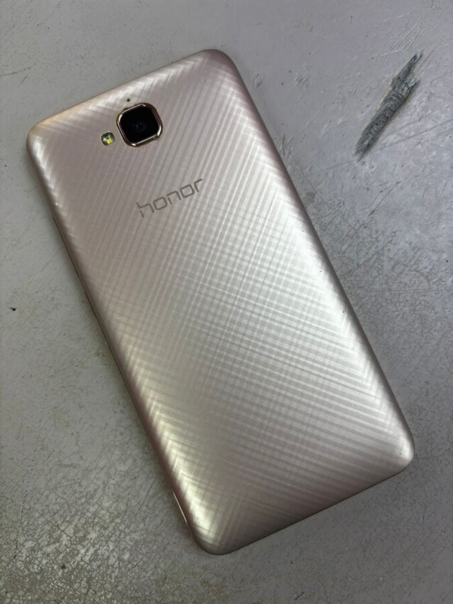 Смартфон Honor TIT-L01 2\16