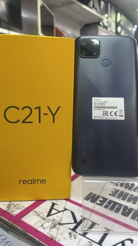 Смартфон Realme C21Y