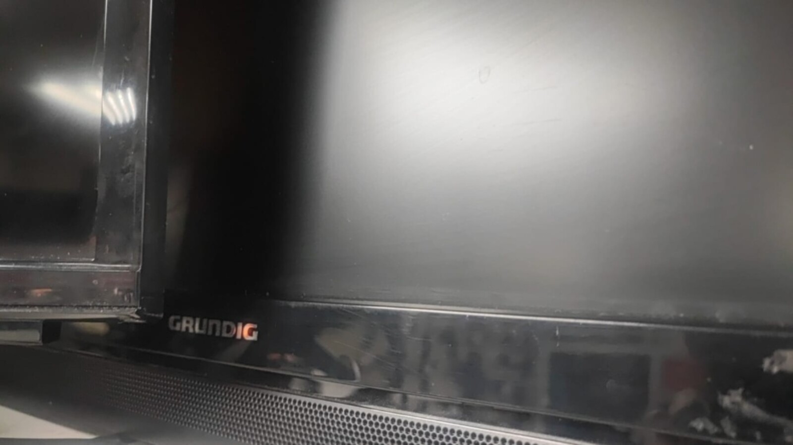 Телевизор Grundig