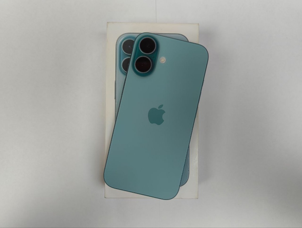 Смартфон iPhone 16 256гб