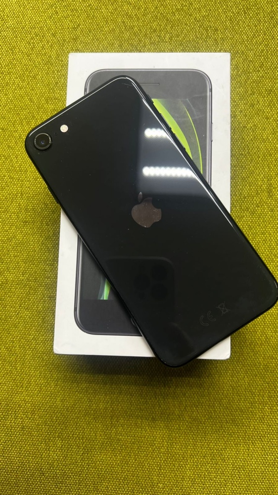 Смартфон iPhone SE 64gb