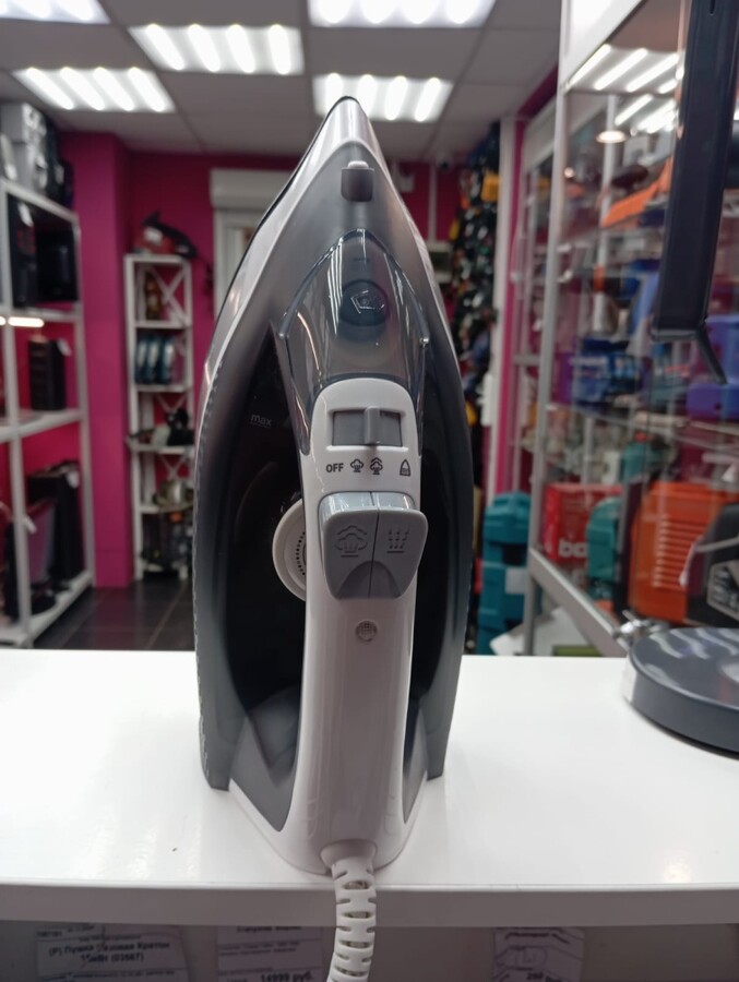 УтюгREDMOND RI-C293