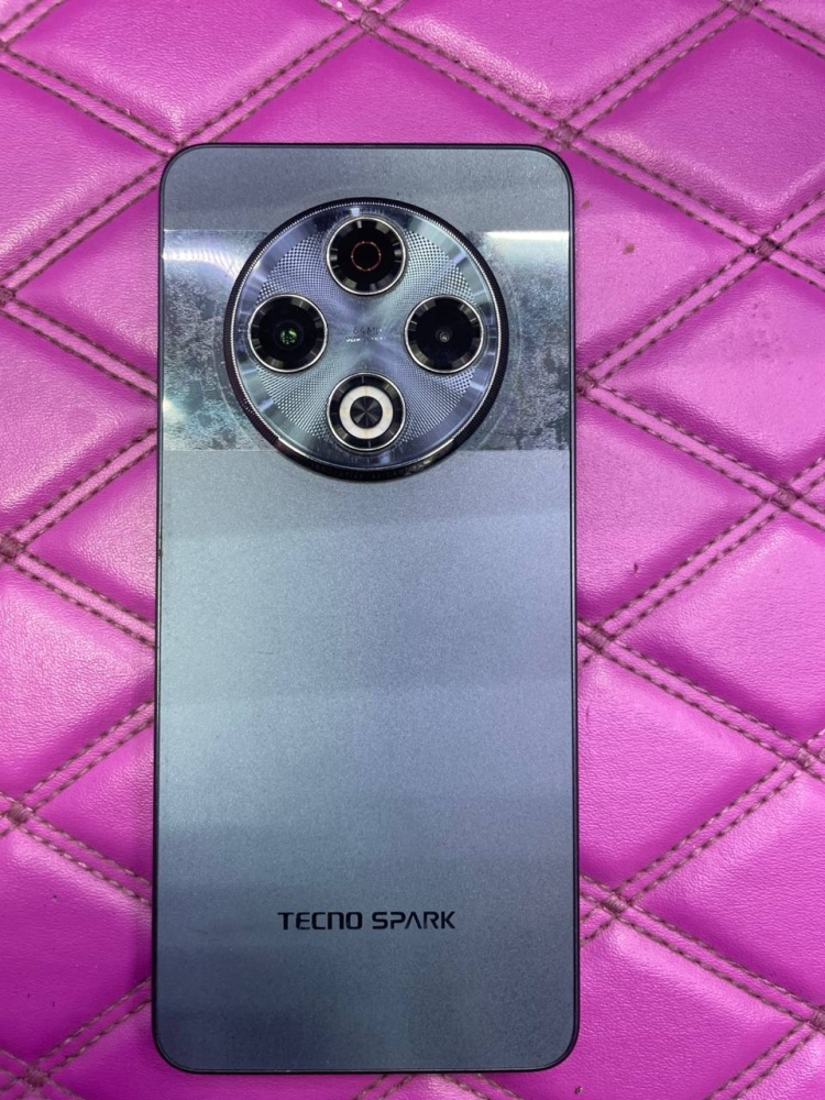 Мобильный телефон Tecno Spark 30 8/256