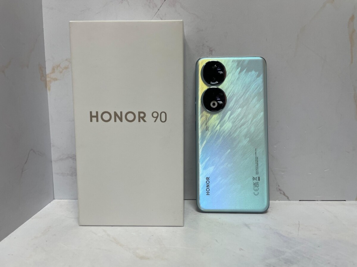 Смартфон Honor 90 8/256