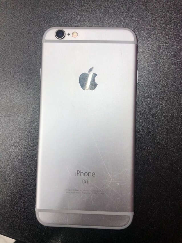 Смартфон iPhone 6S 32