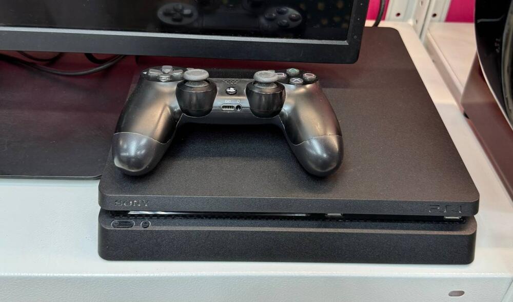 Игровая приставка Sony PlayStation 4 slim 500