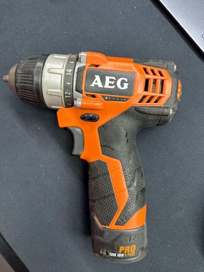 Шуруповерт aeg bs12c