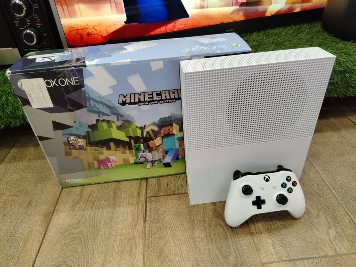 Игровая приставка XBOX ONE S
