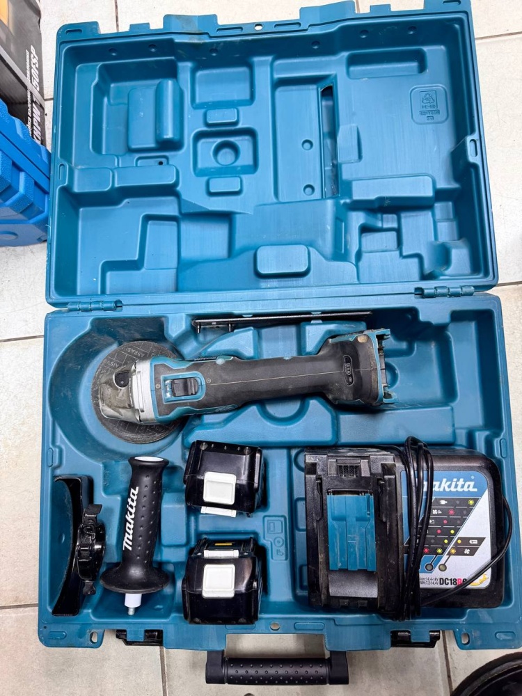 УШМ (Болгарка) makita dga 504