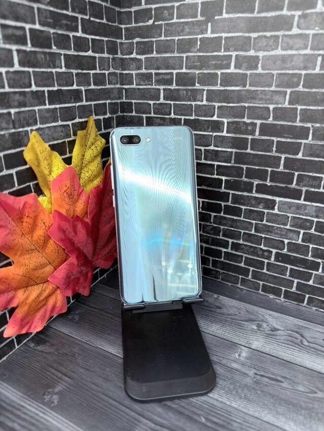 Смартфон Honor 10 4\64