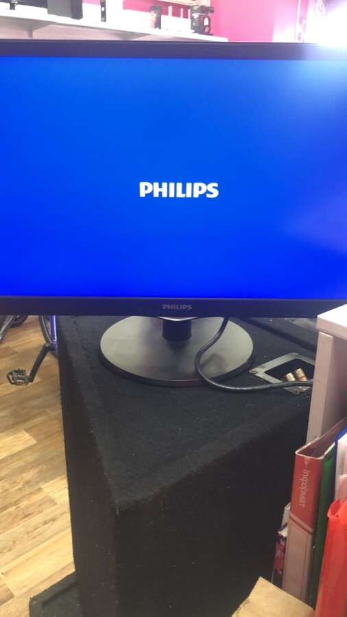 Монитор PHILIPS