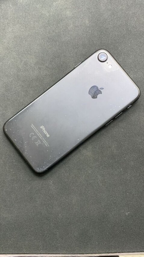 Смартфон iPhone 7 32Gb
