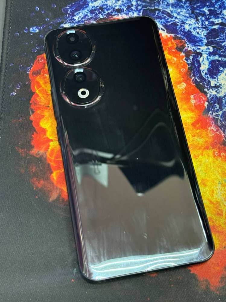 Смартфон Honor 90 8/256