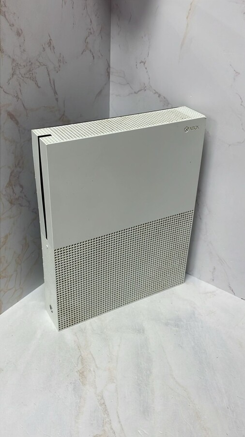 Игровая приставка XBOX ONE S 1Tb