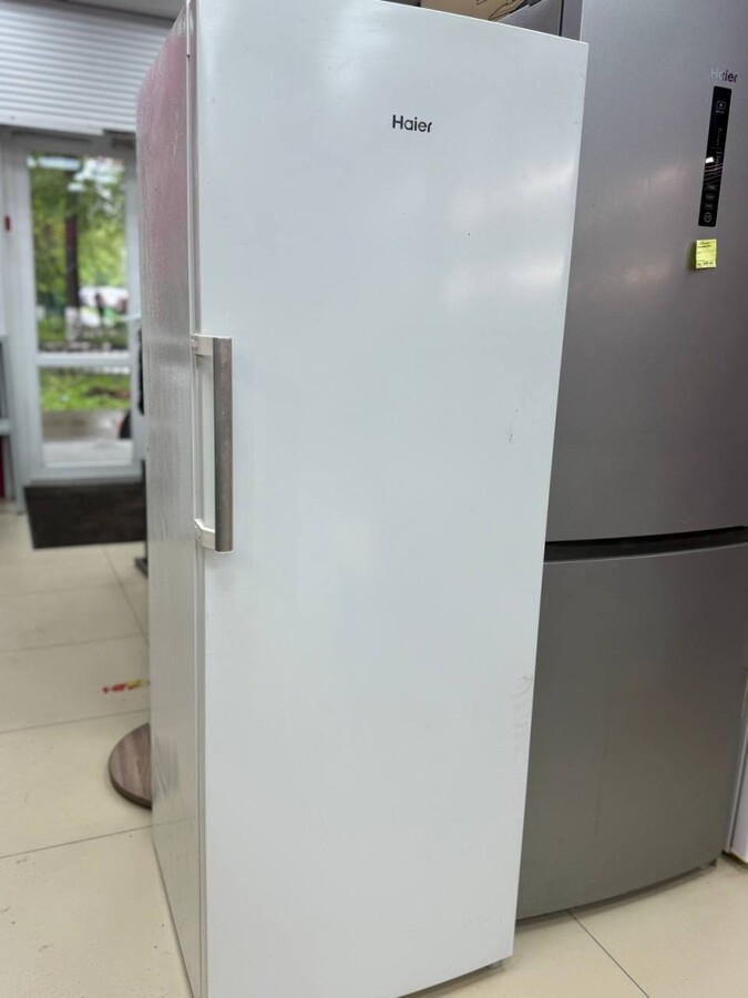 Морозильная камера Haier hf300wg