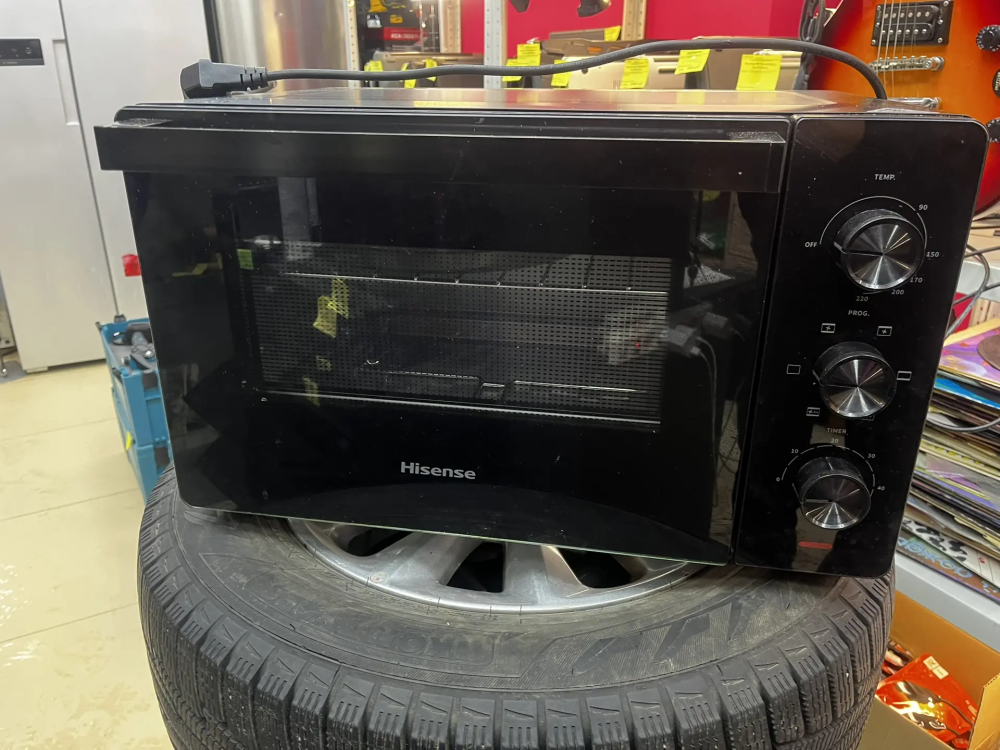 Печь-гриль Hisense HOM30M
