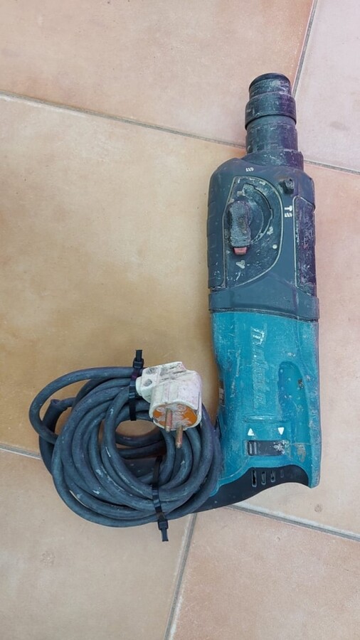 Перфоратор Makita GHR2470