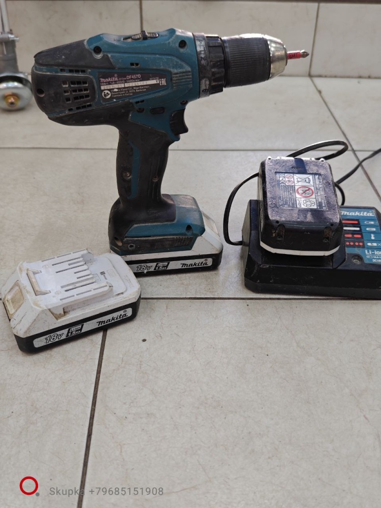Шуруповерт Makita DF457D