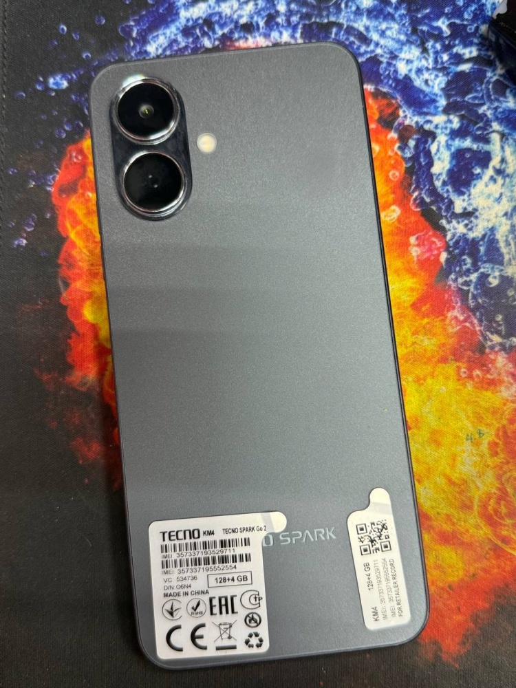 Мобильный телефон Tecno spark go 2024 3/64