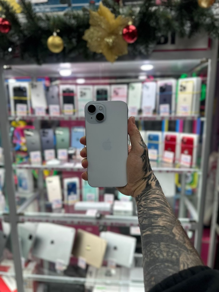 Смартфон iPhone 15 256gb