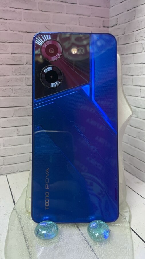 Мобильный телефон TecnoPova 5 8/256 Гб