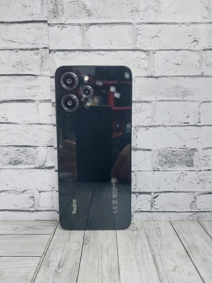 Смартфон Xiaomi Redmi 12 8/256