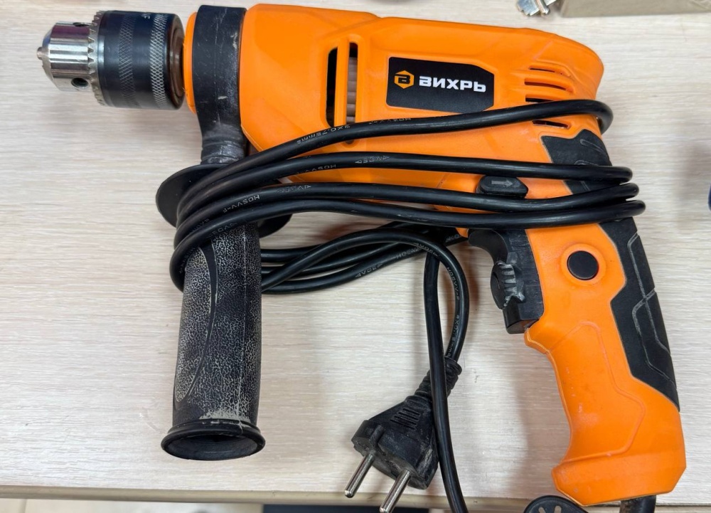 Перфоратор Вихрь ду 700