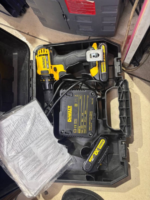 Дрель-Шуруповерт Dewalt