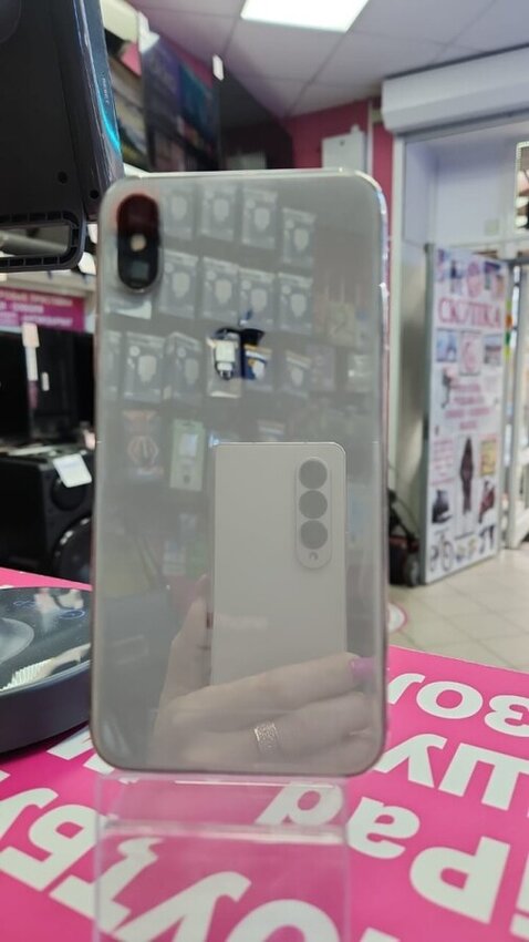 Смартфон iPhone X 64Gb