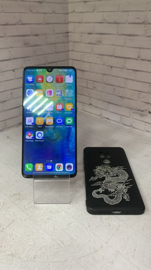 Смартфон Huawei Mate 20 4/128