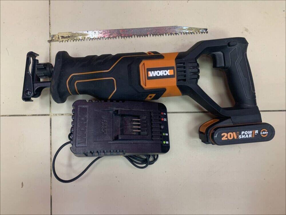 Пила сабельная Worx wx500.9