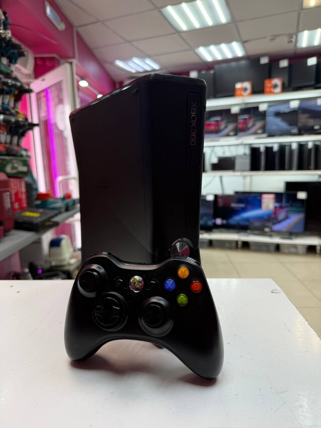 Игровая приставка XBOX 360